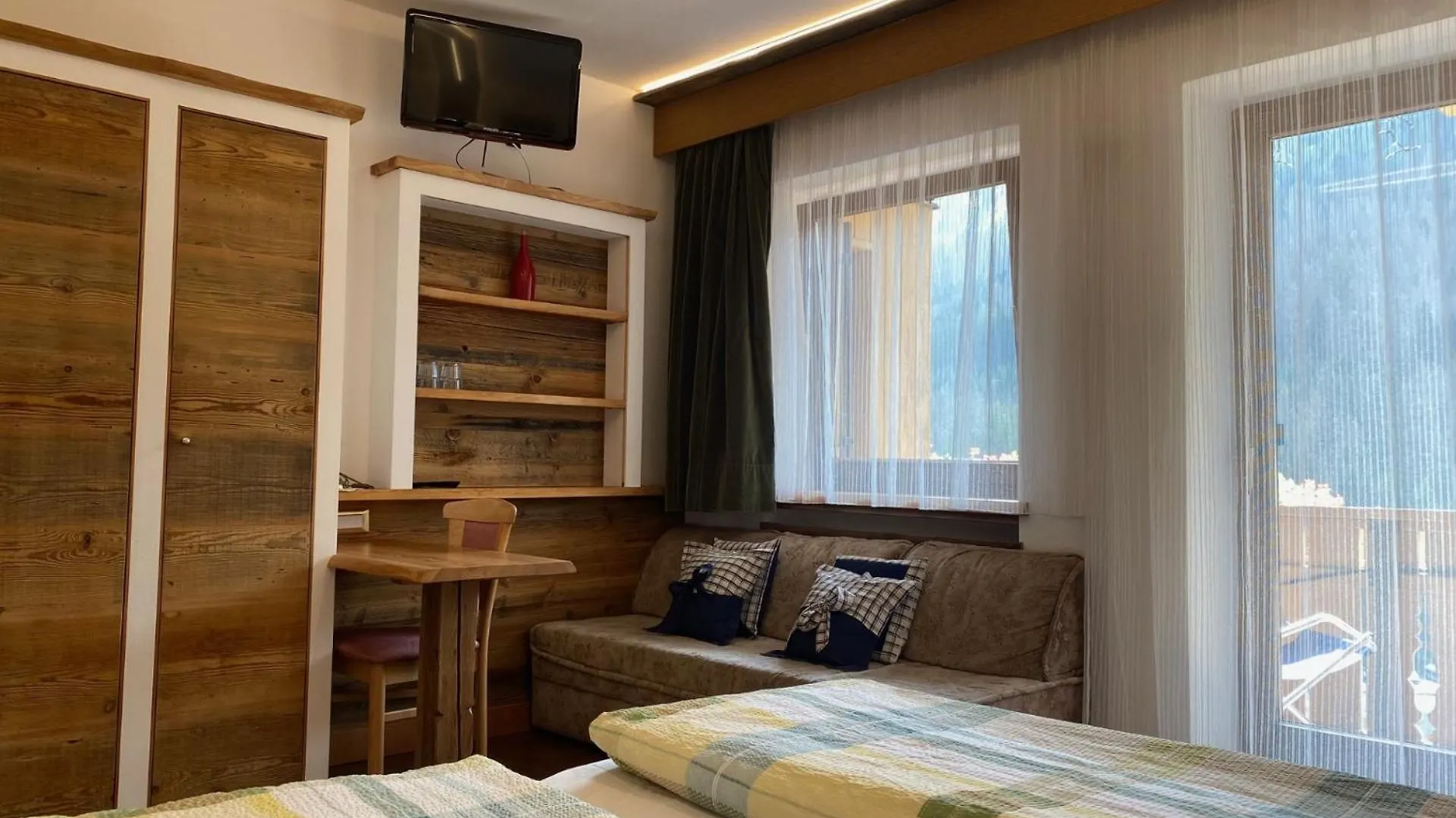 Dolomites Base Camp Hotel Olympia Arraba 3*,