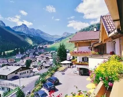 Dolomites Base Camp Hotel Olympia Arraba Italien
