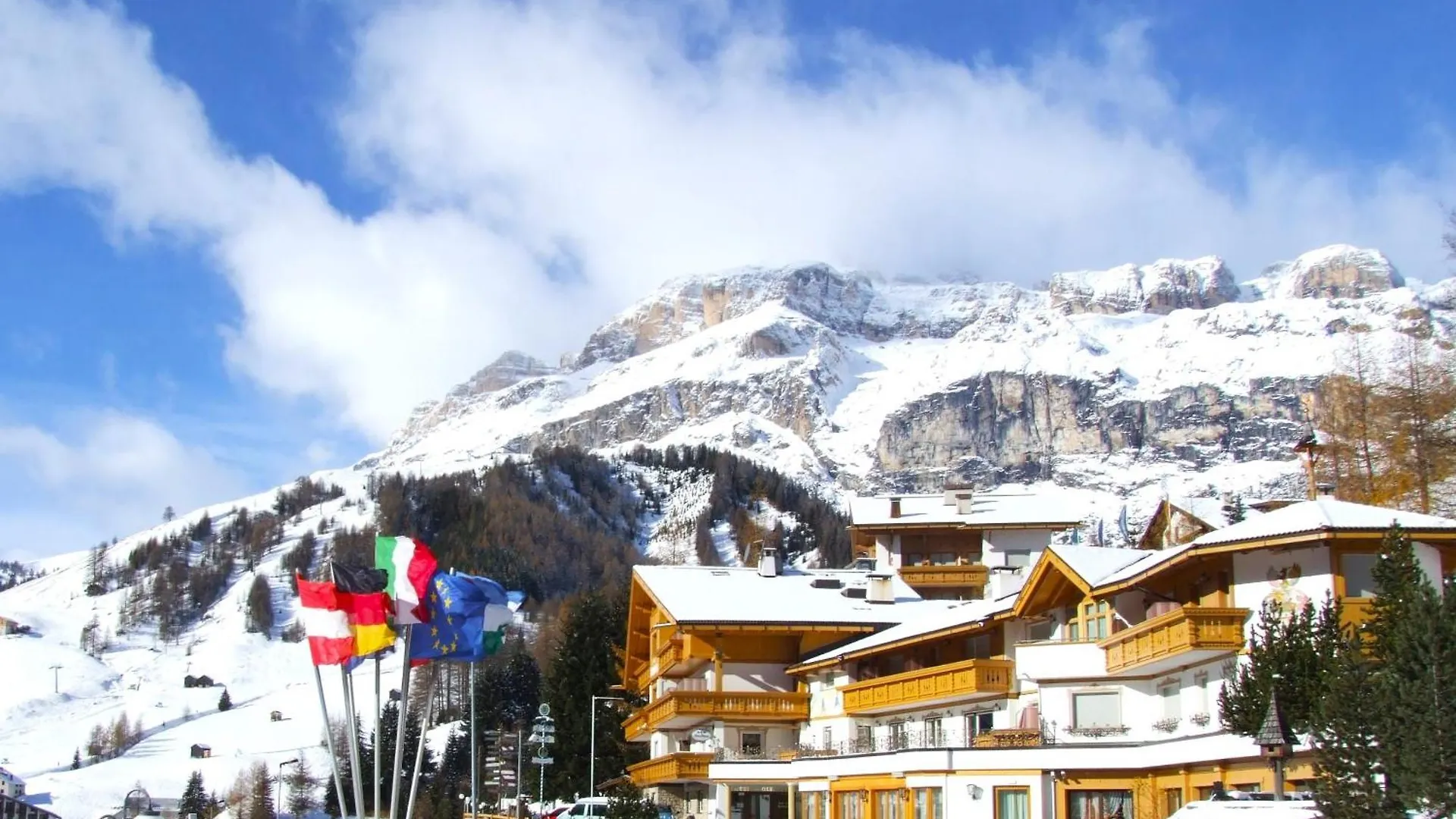 Dolomites Base Camp Hotel Olympia Arraba